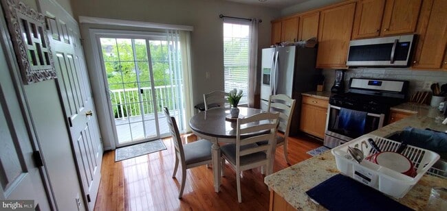 Photo - 42837 Sykes Terrace