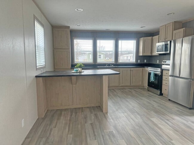 Photo - 14876 Washington Rd