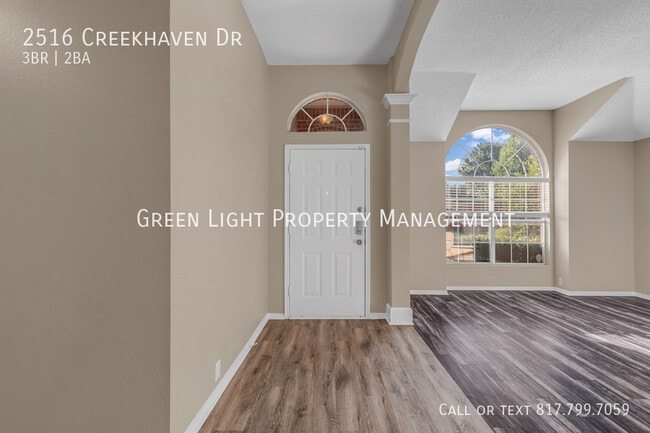 Photo - 2516 Creekhaven Dr