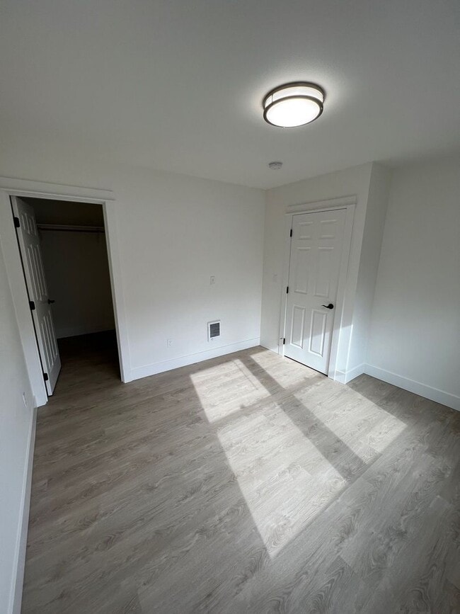 Photo - Newer 3 Bedroom Duplex with Gorgeous River Views