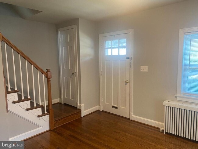 Building Photo - 1055 N Monroe St Rental