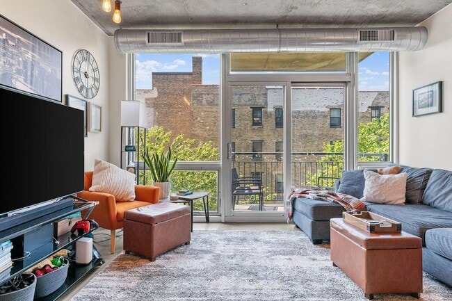 Photo - 730 N 4th St