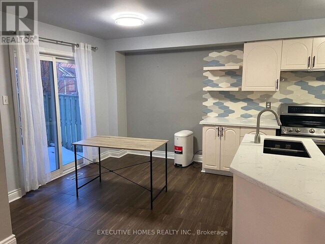 Photo - 964 Fielder Dr