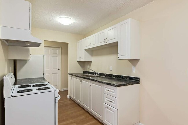 Photo - Mariti Manor