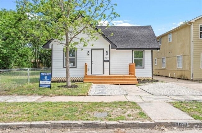Building Photo - 2811 Winbern St Rental