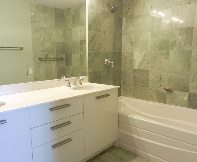 Photo - 1050 Brickell Ave Unidad 2602 Rental