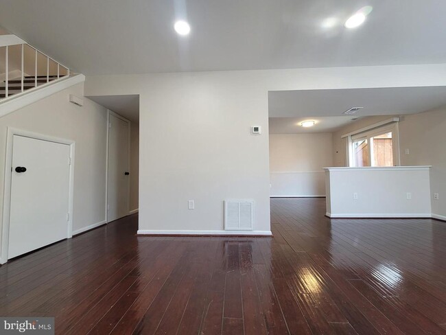 Photo - 5674 Oak Tanager Ct