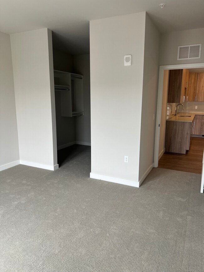 Photo - 467 West Ave