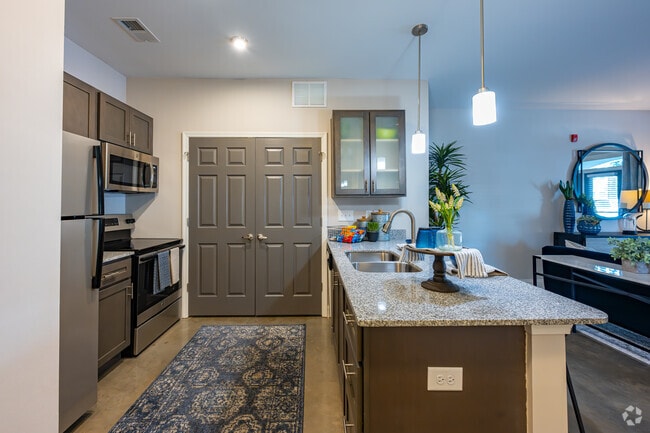 2BR, 2BA - 970SF - Kitchen Angle 1