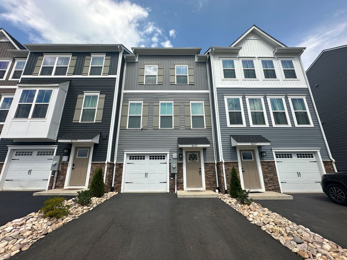 Photo - 4603 Fountainbridge Ct