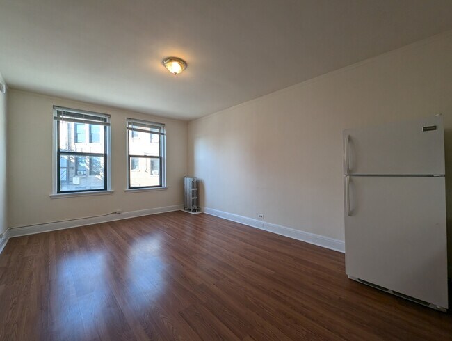 Photo - 3335 W Diversey Ave Unit 232