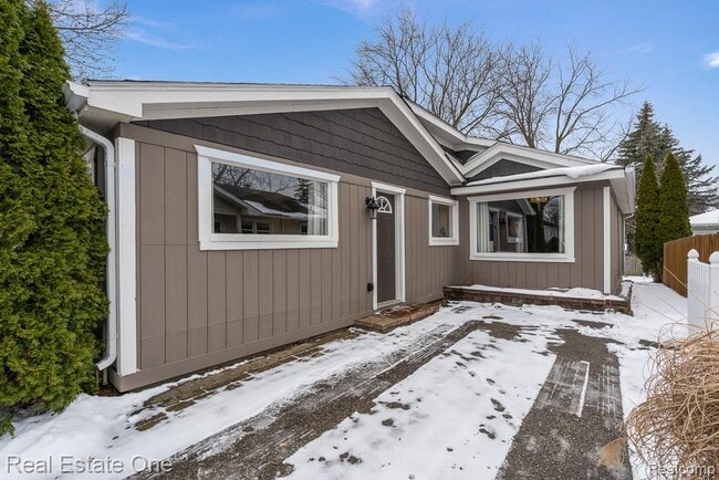 Photo - 333 N Helen Ave