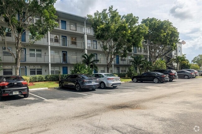 Building Photo - 13450 SW 3rd St Unit 415D Rental