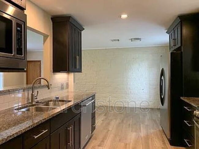 Photo - 1602 Sheffield Rd