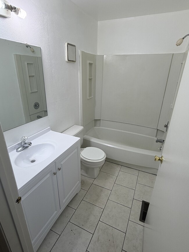 Photo - 1511 Woodhollow Dr