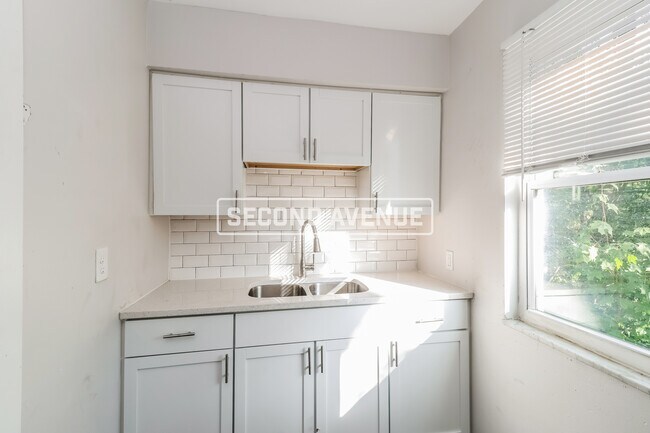 Photo - 3350 Cavanaugh Ave