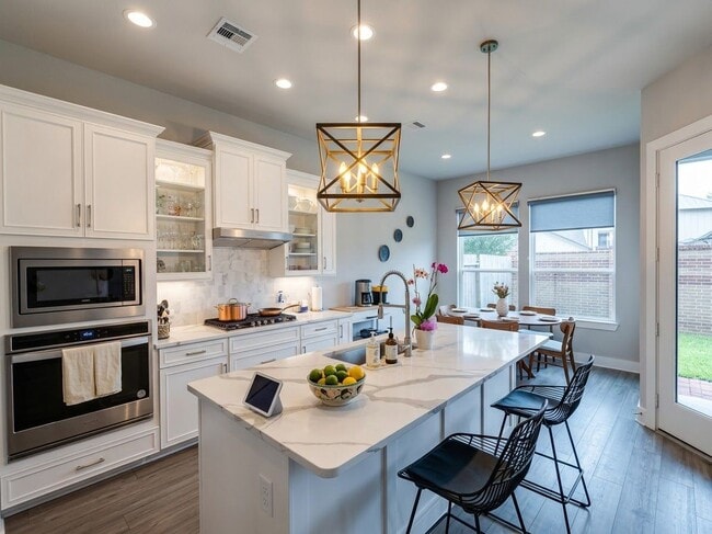 4105 Upland Bend Dr