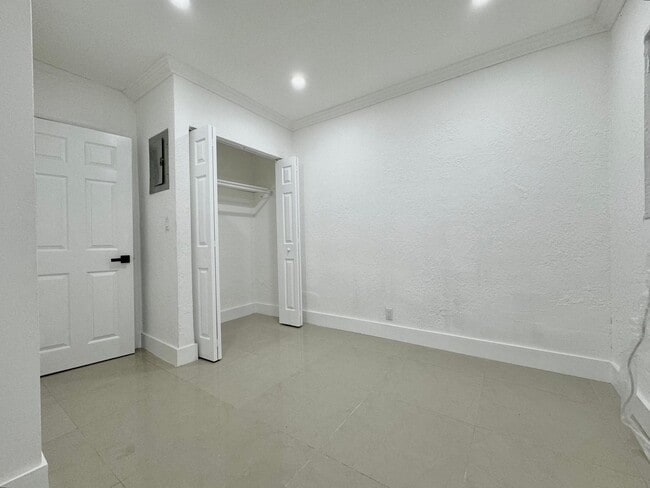 Photo - 612 NW 1st Ave