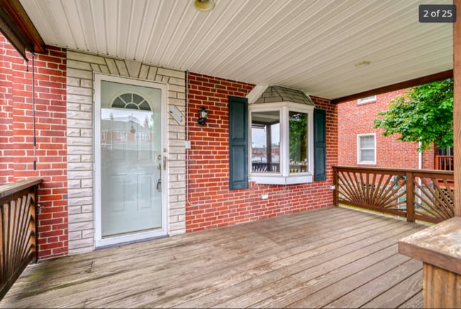 Photo - 3 Bedroom with Huge Rear yard
