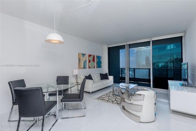 Photo - 200 Biscayne Blvd Way Condominio Unidad 4311