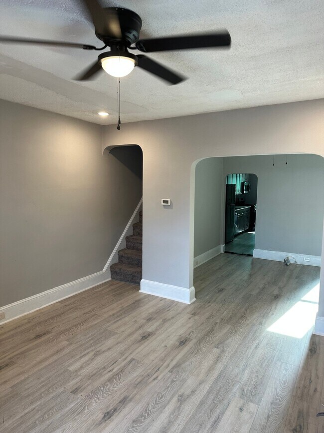 Photo - 347 N Edgewood St