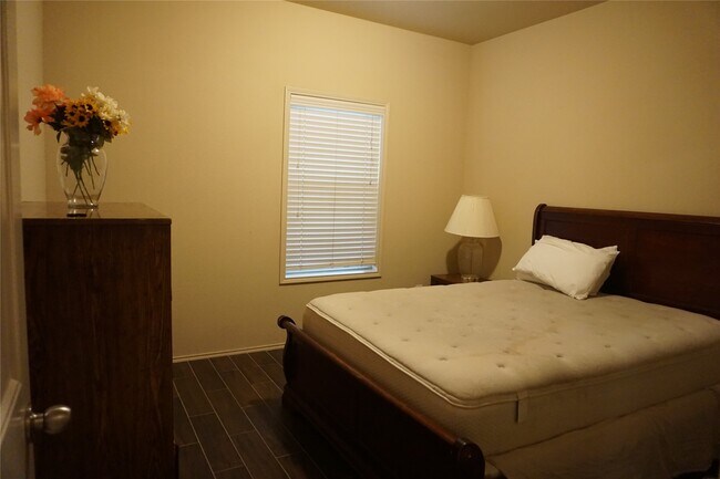 Photo - 22007 Silverfield Park Ln