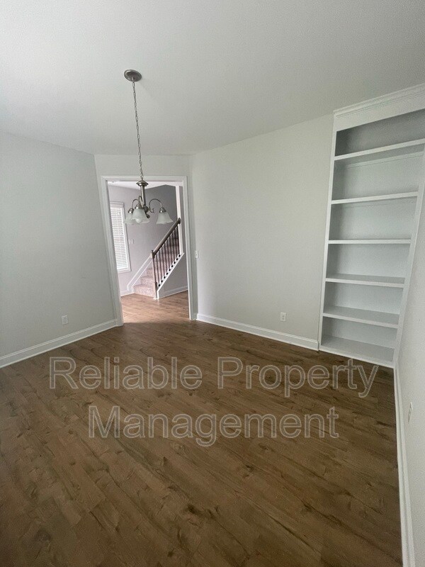 Photo - 237 Brisbane Dr