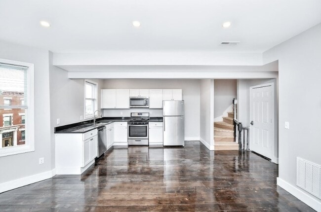 63 Clifford St Unit 1