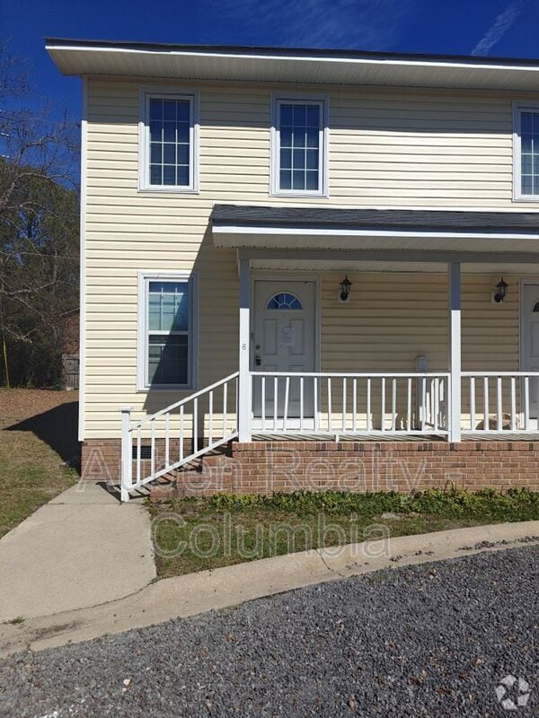 Building Photo - 6 Londonderry Square Rental