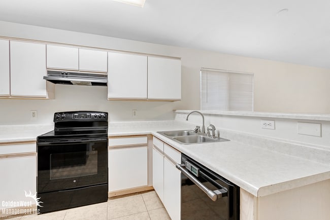 Photo - Comfortable 3Bdm 2Ba Home in Sun City!