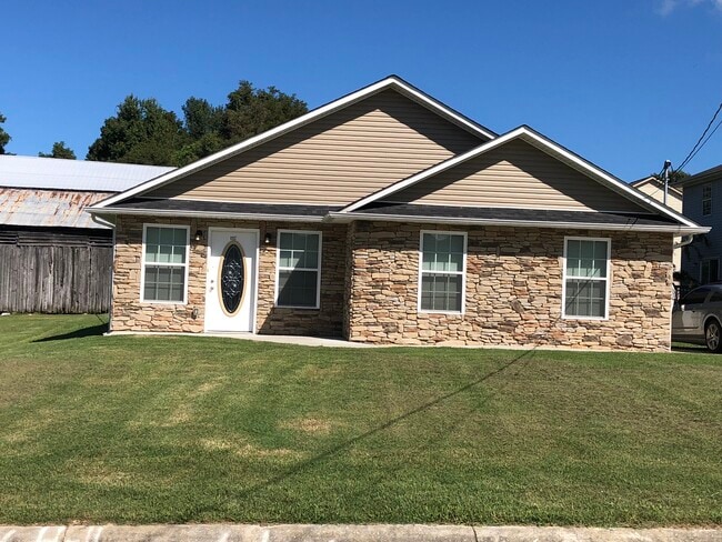 Building Photo - 1117 Liberty Hall Dr