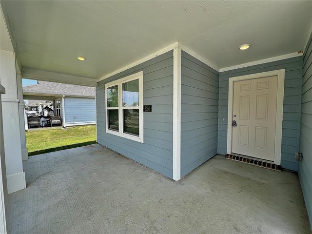 Photo - 824 Towngreen Dr