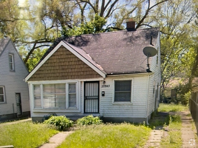 Building Photo - 17243 Curtis St Rental