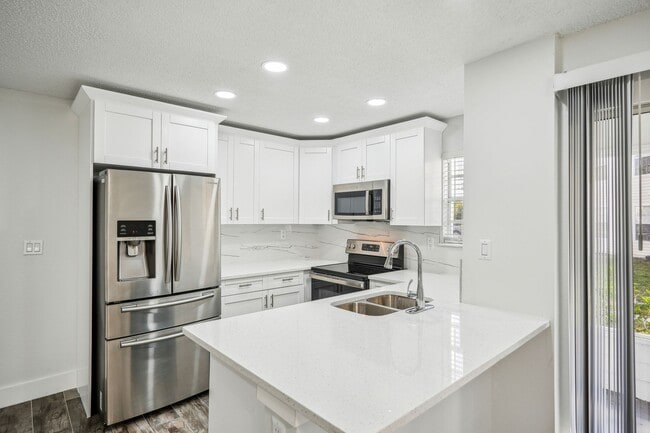 Cocina - South Bay Apartments