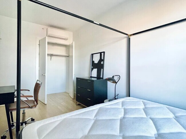 Furnished room/NOT APARTMENT