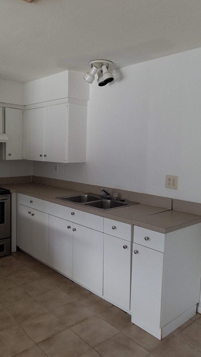 Photo - 443 Granada Blvd