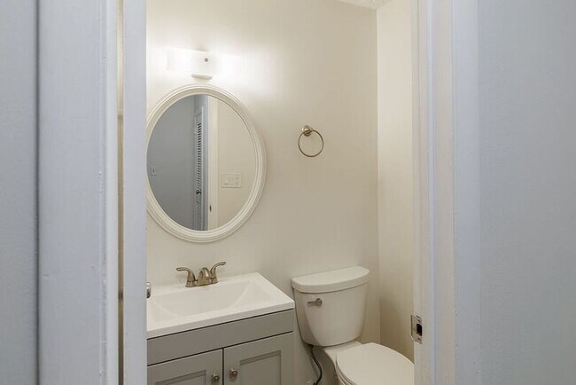 Photo - 134 Fernbanks Ct