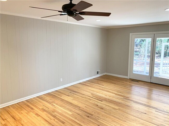 Photo - 4625 Kings Down Rd