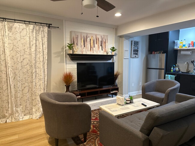 Building Photo - 13724 Penwith Ct Unit LL Apartment