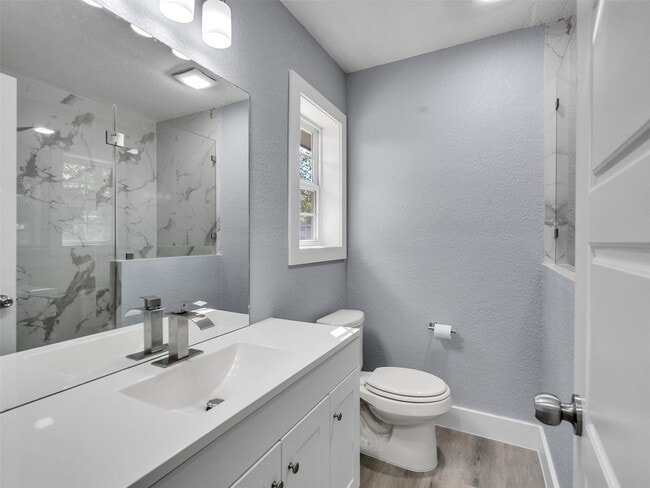 Photo - 1009 Ruby Ln