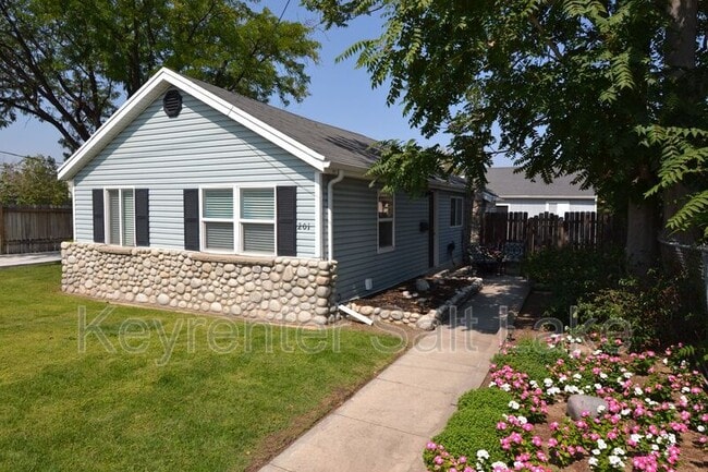Building Photo - 201 E 8800 S Rental