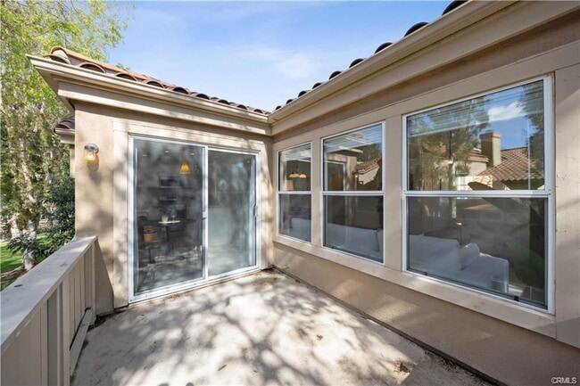 Photo - 15 Ericson Aisle