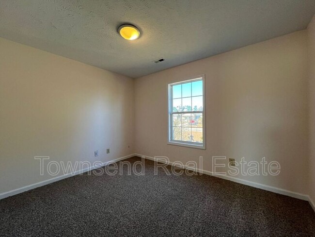 Photo - 115 Centipede Ln