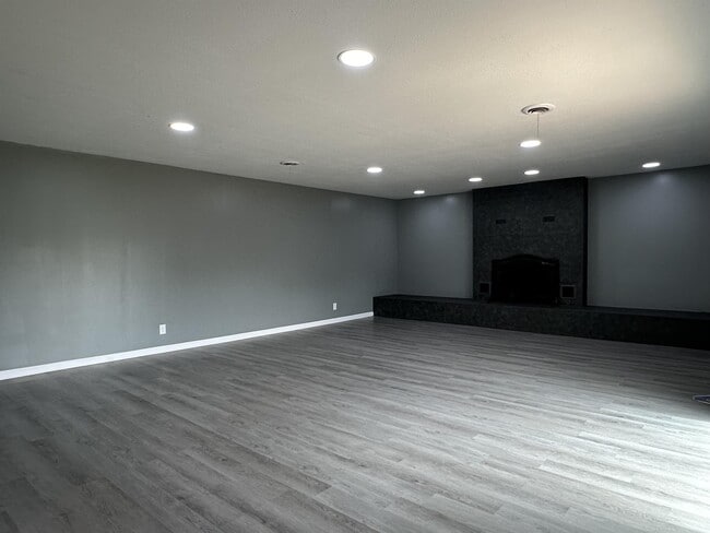 Photo - 3633 Buffalo Dr