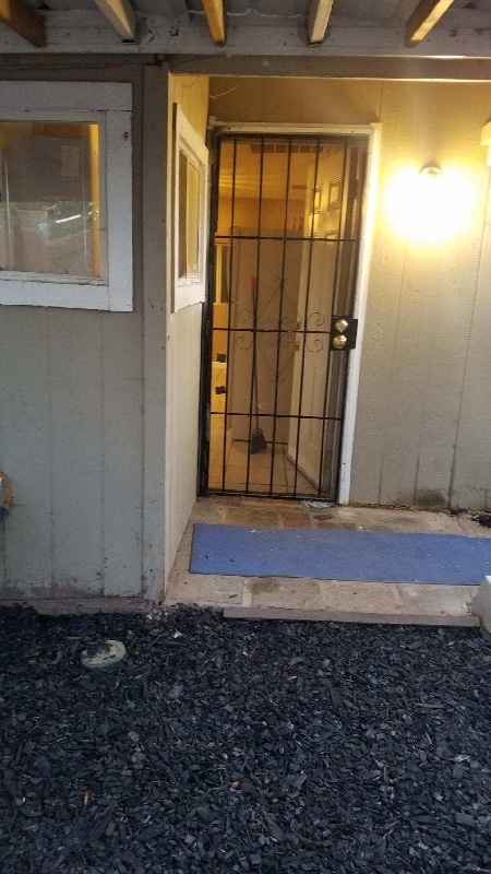 Building Photo - 916 Sonoma Ave Rental