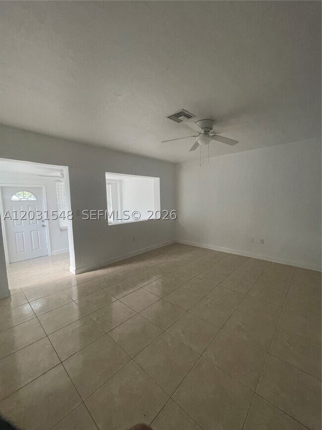 Photo - 420 SW 25th Terrace