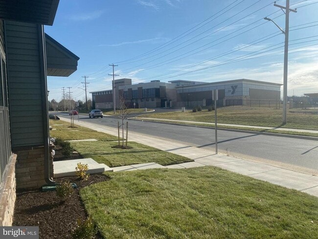 Photo - 321 E Cochran St