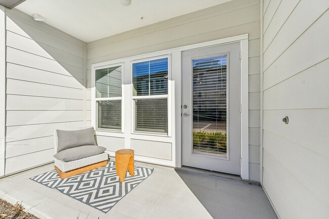 Story at Lake Gibson - Story Lake Gibson