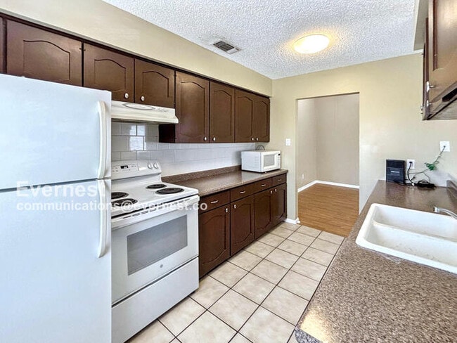 Photo - 5801 Thunderbird St Unit # B-23