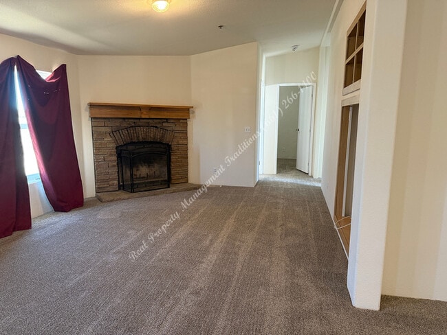 Photo - 43438 170th St E